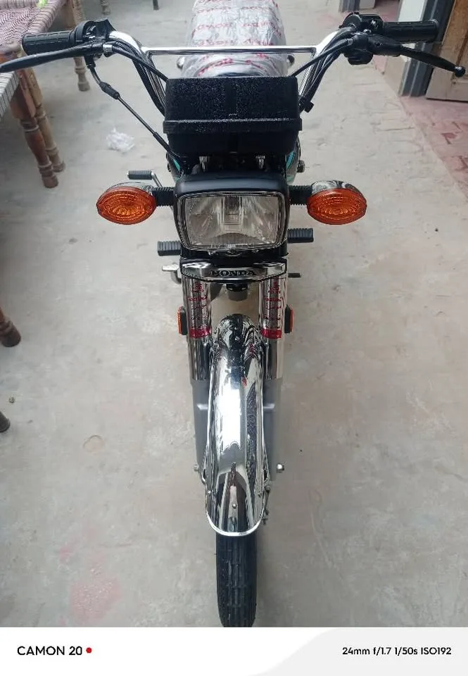Honda CG 125 | Only 4,000 KM Driven | Like New | All Punjab Registered | Bahawalpur