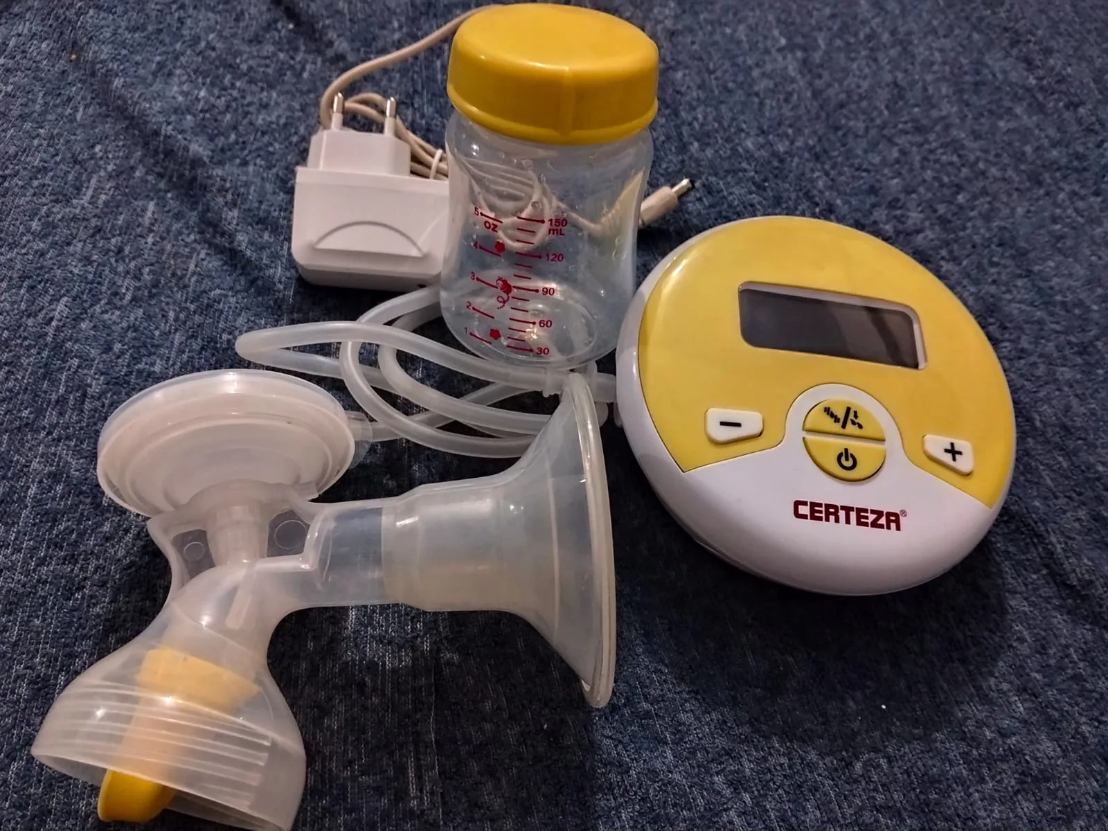 Certeza Electric Breast Pump with Bottle and Accessories