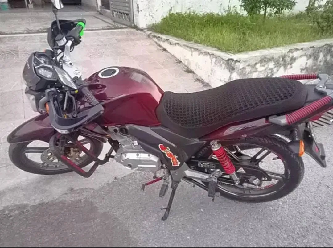 Suzuki GSX 125 Model 2023 – Urgent Sale 🏍️
