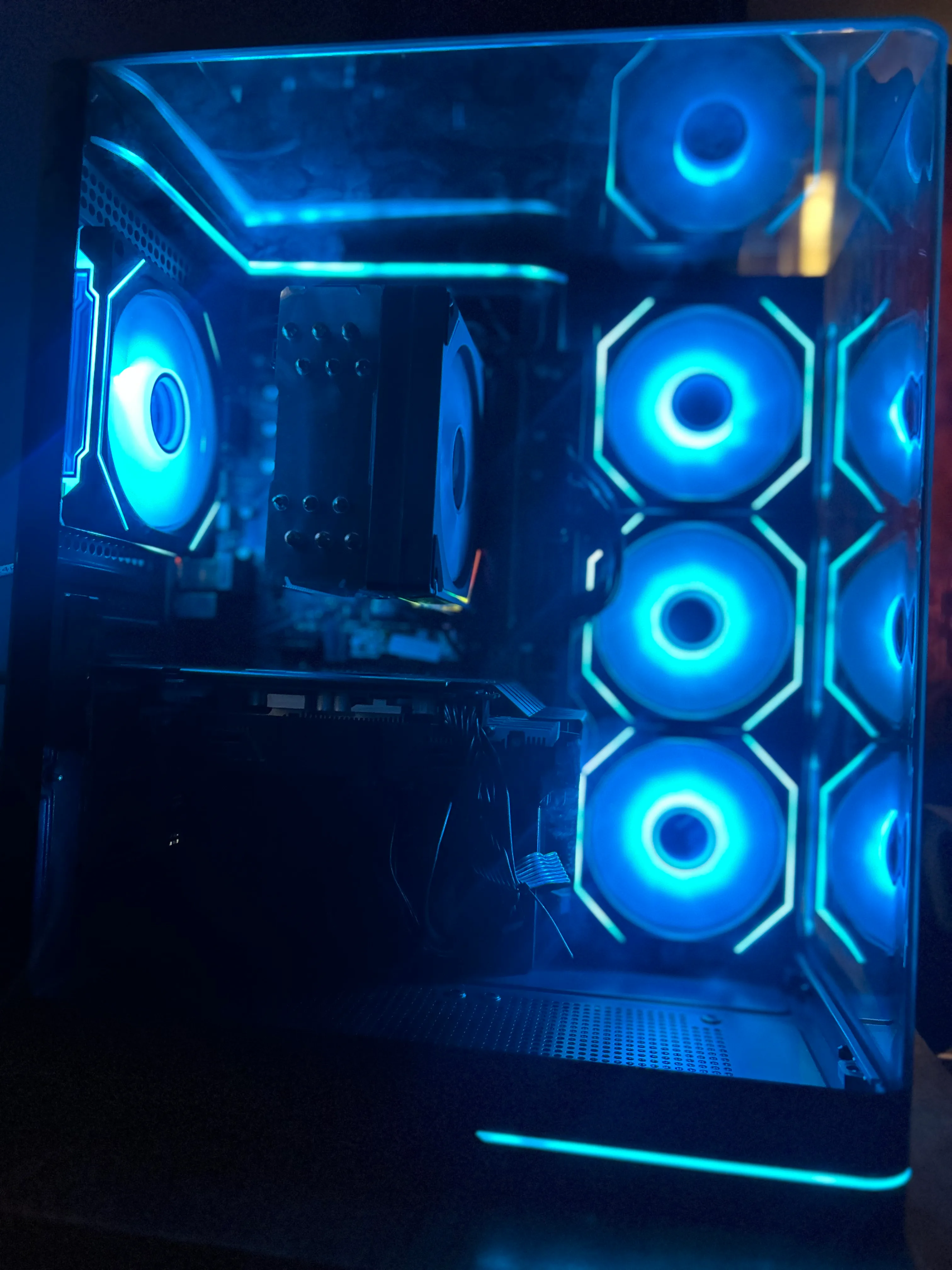 Custom Gaming PC with full gaming setup