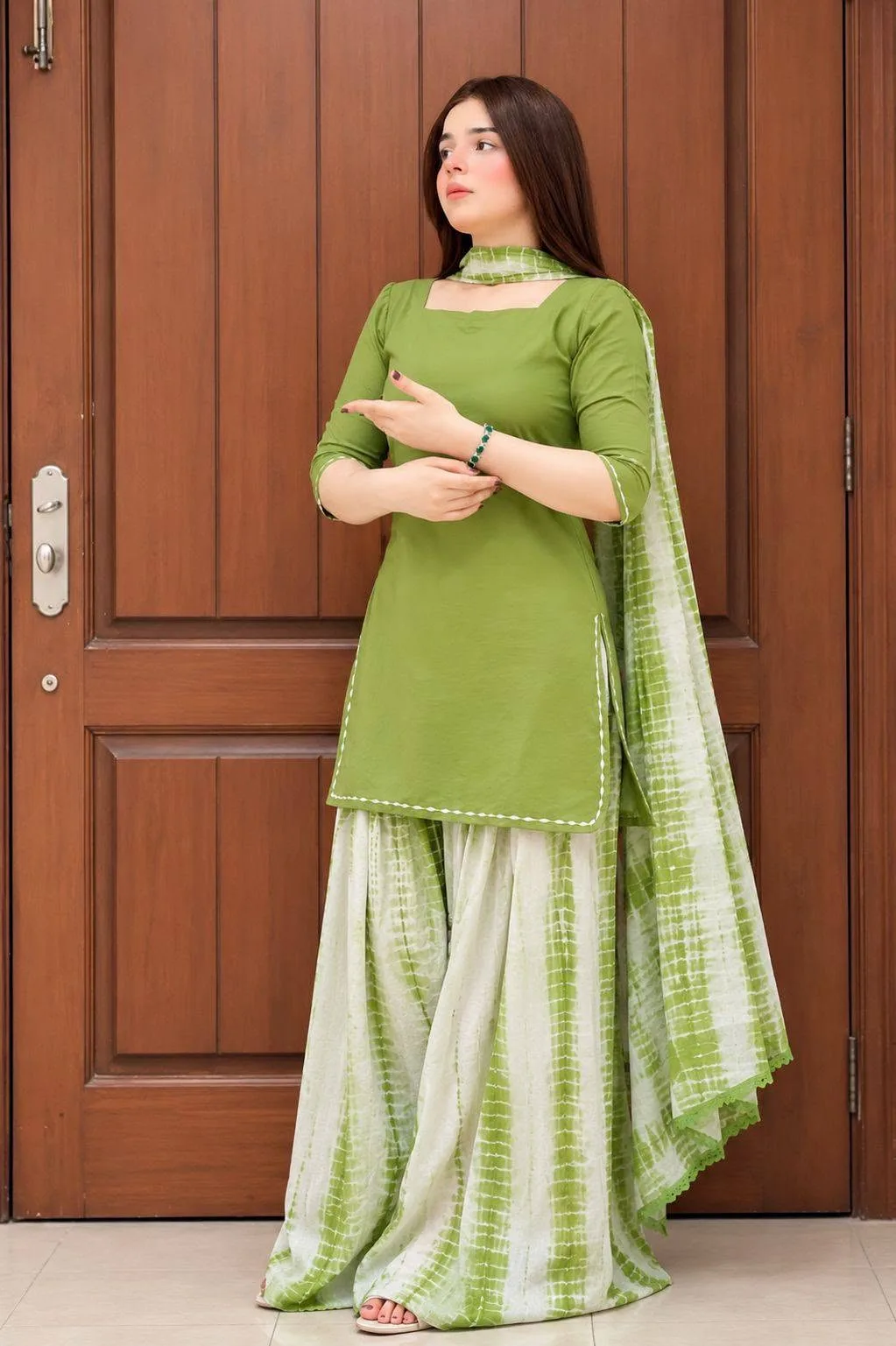 AMNA MALIK 3-Piece Lawn Suit | Summer Casual Collection | Air Jet Lawn | Premium Quality