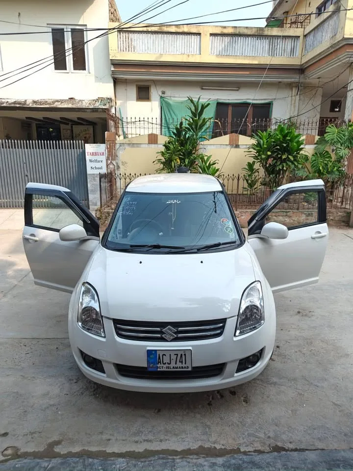Suzuki Swift DLX 2017 β Total Genuine