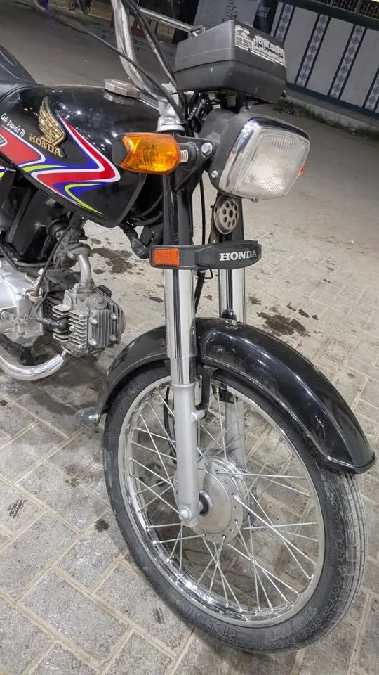 Honda CD 70 2018 Model 🏍️ Black Color | Karachi Registered | 1st Owner