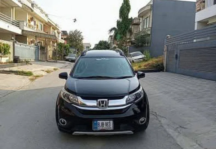 🚗 Honda BR-V 2018 | Islamabad Registered | 2nd Owner | Excellent Condition